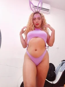 MiaVelveett There is pleasure, squirt, oil, toys Foto 5