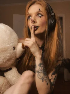 Jane_PawsHorny Halloween Bild