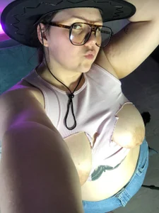 Ruth_Oliver kullanıcısının LAST CUT HOT SHOW IF YOU MISSED albümü -  3 fotoğraf