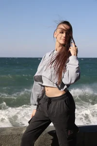 Wildorchid_ Windy day Pic 3