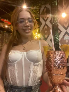 Anna25w Public Gambar 2