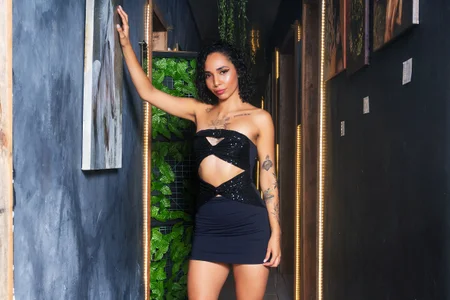 SilvanaOwen sesy girl Pic 4