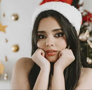 candicewest_ merry christmas Hình 2