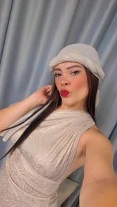 Helllo my loves, welcome 💖💋 de shantala_krisha  3 photos