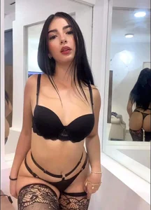 MagieeThomson Public Pic 2