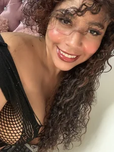 Lilybrunette_ XOXO Pic 3