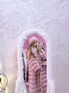 StellaLawless Fluffy Pic