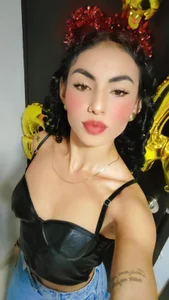 Charlotteblairのhey darling welcomeの枚の写真