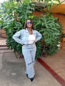 EbonyAssDoll Public Foto 4