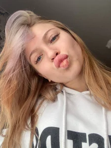 rapunzzel Public Pic 5