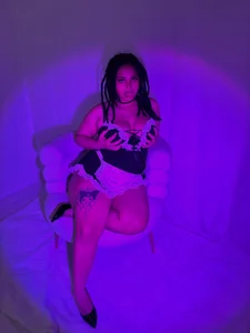 I'm not a danger... until you get to know me.😏🖤 de Candy_Evill  5 Imagens