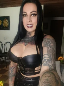 im hot metalhead de Astartexxx  4 photos