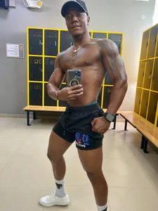 ronnie_7777 This is my year 🥂 صورة واحدة|ronnie_7777 This is my year 🥂 صورتان|ronnie_7777 This is my year 🥂  4 صور|ronnie_7777 This is my year 🥂  4 صورة