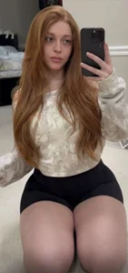 Carly328a: Public ( 3 фото)