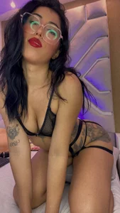 MONSYHOT1 Public Pic 3