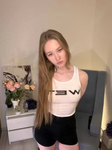 MaireLanda I caught your eye Pic