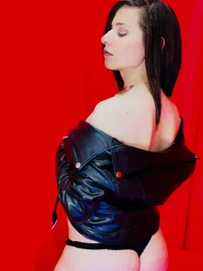 Kylie_Bloom Public Pic 4