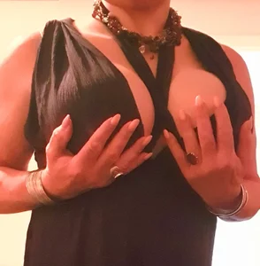 Sophy-Sjoise Public صورة واحدة|Sophy-Sjoise Public صورتان|Sophy-Sjoise Public  8 صور|Sophy-Sjoise Public  8 صورة