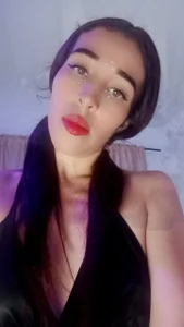 cristinapuerta_ good night loves...❤️‍🔥🍒🔥🍑 Foto