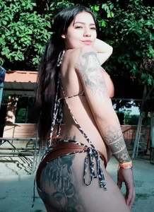 Mia_Ultra_Hot's FELIZZ!!! Sex Photo 1