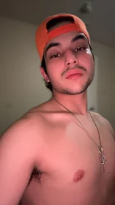RickyValentin0Public图片 2