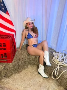 Alice_Jhons ❤️🤍💙 Independence Beauty Poză 4