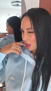 Dakota_diaz_ "Two angles, a single temptation ... from what side do you prefer? Pic