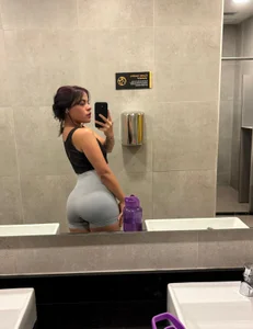 Kara_banks GYM  2টি ছবি