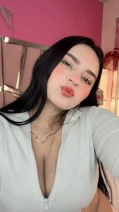 Nicollevsconttei kullanıcısının nicolle casual pics 🍓🔥 albümü -  2 fotoğraf