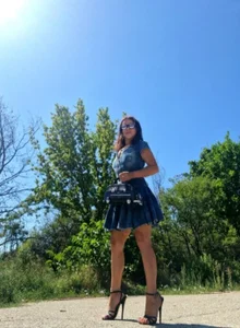 Lissabeta Domina heels on street Immagine  4