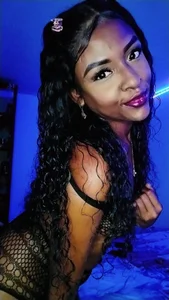 Krystin1 Flirt eyes Immagine 