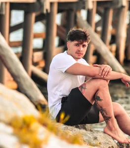 ADAM_BOUTON_For YOu图片 4