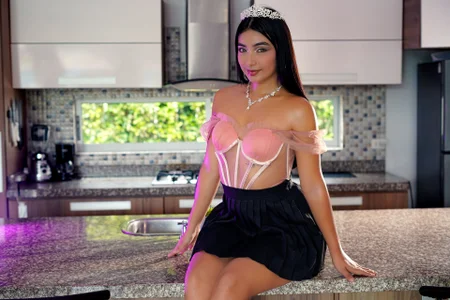 MeganCruzGB Your naughty princess 👑 Immagine  9