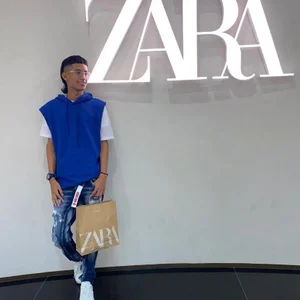 Angelstripboy Public Foto