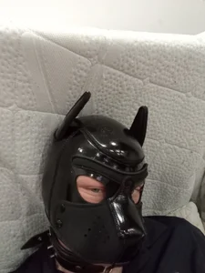 ArcticRubber1989's New Mask Sex Photo 2