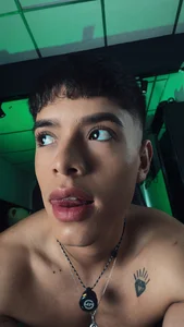 ErosKhaosの💚の 3枚の写真