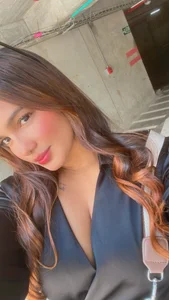 Andrea-Lu Public 사진 3