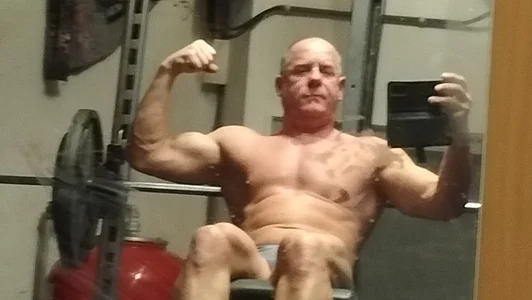 libo_horny_muscles Fitness Pic 6