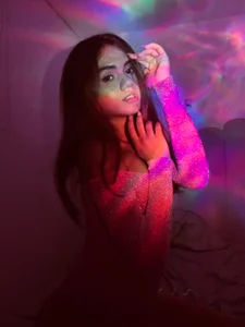 DEMI_LEED PINK GIRL Pic 3