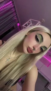 Public de succubantra  3 photos