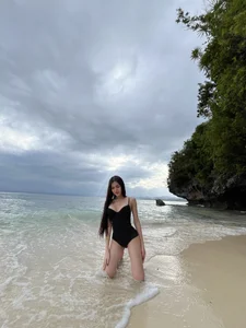 HoneyAfterDark_ 🌊👙🏝️ รูป  3