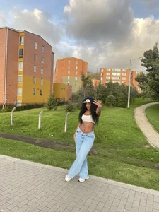AnnaHott_11 Public Kuva 2
