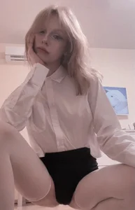 claire_bennett_ Public Foto 3