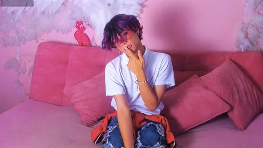 Leo_Glow kawaii student Immagine  4