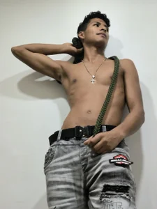 DominicObrait Sexy Boy Pic 3