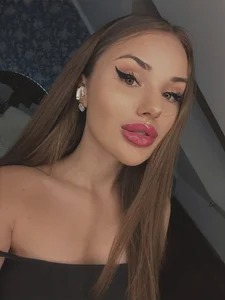 CrystalBlissi Public Pic 6