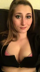 Public de MILFNERD Foto 2