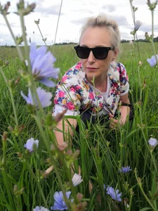 Afanasia life in reality  7টি ছবি