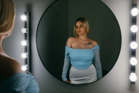 DianeMills Whispers of Light Poză