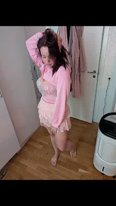 SwedishBaabe's Pretty in pink Sex Photo 3